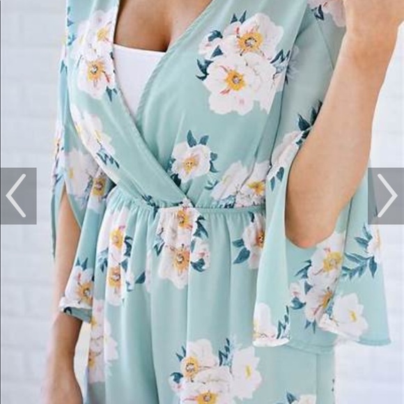 GeeGee floral romper - Picture 3 of 3